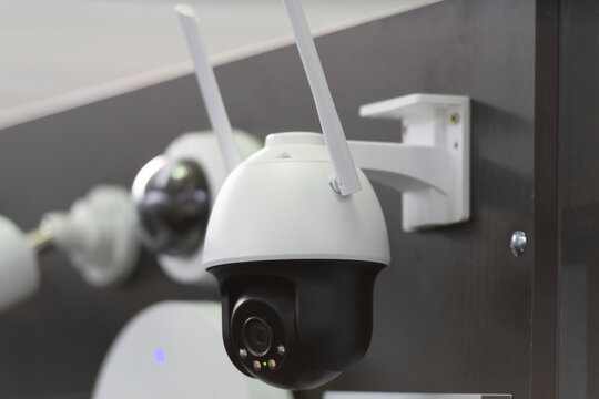 Wireless PTZ Security Camera for Smart Video Surveillance System