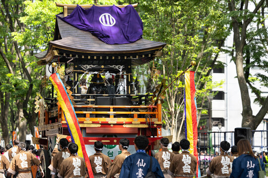 日本の祭り仙台青葉まつり　政宗公神輿渡御