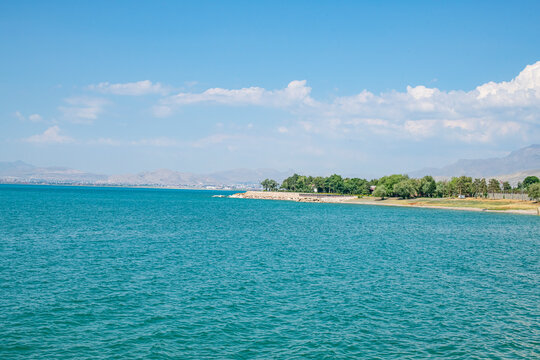 Edremit, a district of Van province, stands out as a place with beautiful scenery situated on the shores of Lake Van.