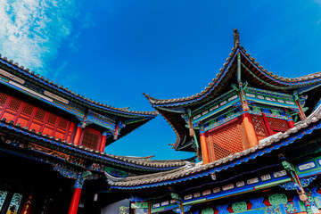 Obraz premium Traditional Chinese temple roofs under blue sky