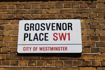 Naklejka premium イギリス・ロンドン中心部のGrosvenor placeにある標識 