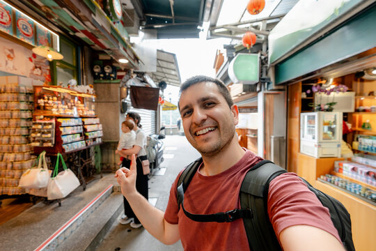 Vibrant Jiufen Old Street experience in Taiwan