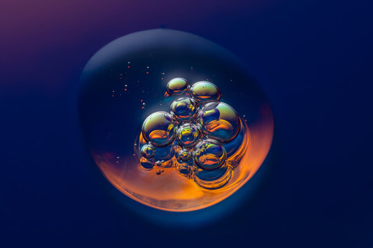 Vibrant holographic serum with dynamic bubble texture