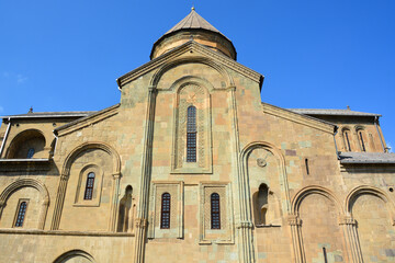 Fototapeta premium MTSKHETA GEORGIA : Svetitskhoveli Cathedral, Cathedral of the Living Pillar is an Eastern Orthodox cathedral masterpiece of the Early Middle Ages recognized by UNESCO as a World Heritage site
