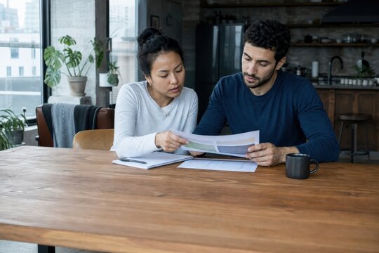 Subscription Fatigue Roommates Thai Her Thirties Compare Shared Cost