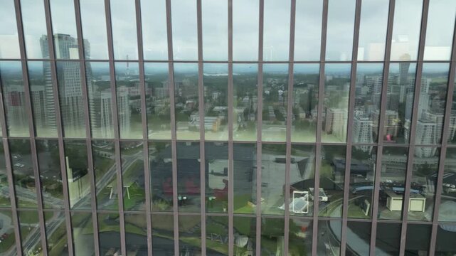 Katowice - Polska 
Centrum miasta, wierzowce, ulice nagrane dronem z powietrza w wysokiej jakości. Drapacze chmur, spodek, centrum miasta, wysoka zabudowa