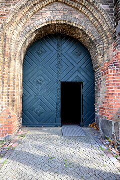 Hansestadt Anklam, Kirche St. Marien, Haupteingang im Turm