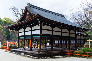 Fototapeta premium 日本の風景・秋 京都 世界遺産 下鴨神社 舞殿