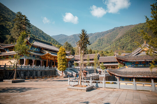 Lingshan Temple, Liangshan Prefecture, Sichuan, China