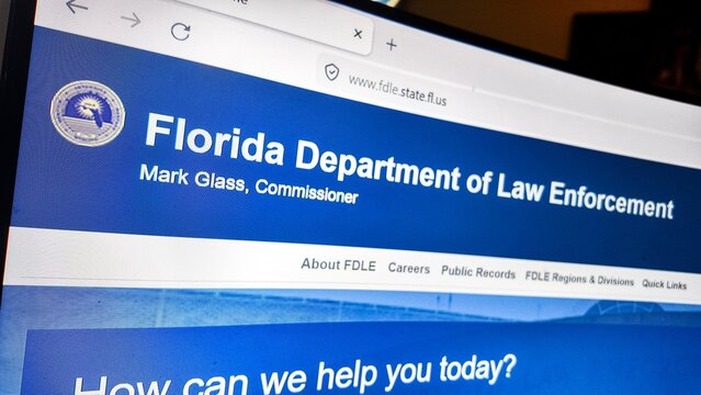 a computer screen with Florida police website displayed..