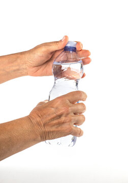 Acqua, bottiglia, svitare, tappo con mani