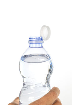 Bottiglietta d'acqua in plastica con tappo