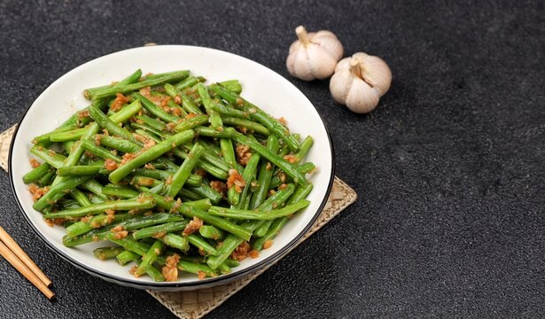 Tumis Buncis Bawang Putih. Sauteed Baby green Beans with Garlic