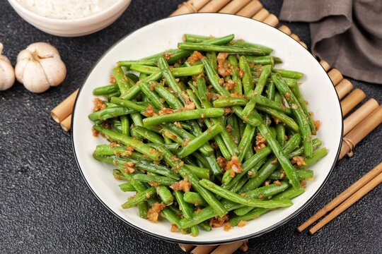 Tumis Buncis Bawang Putih. Sauteed Baby green Beans with Garlic