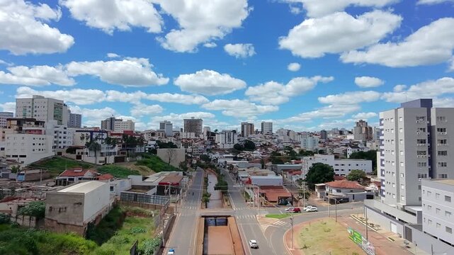 Imagens A&eacute;reas de Drone da Avenida F&aacute;tima Porto, Patos de Minas, Brasil