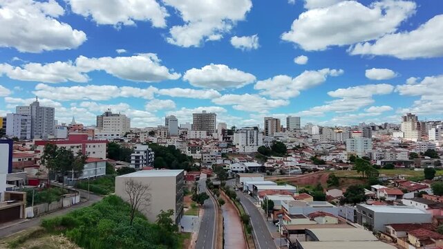 Imagens A&eacute;reas de Drone da Avenida F&aacute;tima Porto, Patos de Minas, Brasil