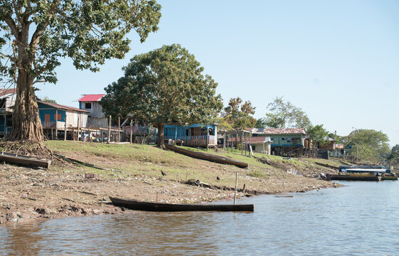 streets and wooden houses on the banks of the Amazon River.