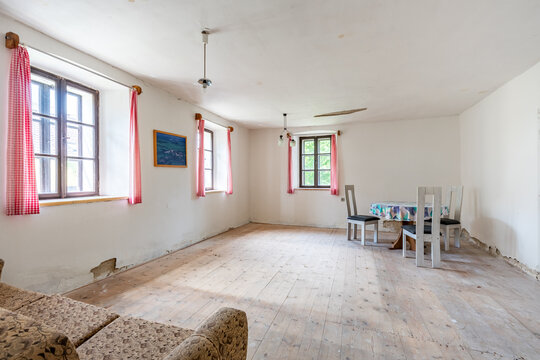 Empty old house living room before renovation