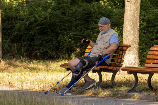 man after knee surgery