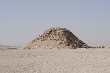 Ruins of an ancient step pyramid in the Egyptian desert © Damian