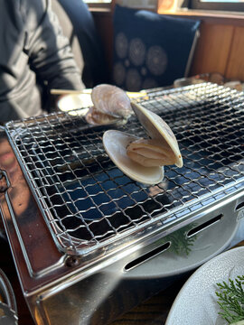 浜焼き貝の網焼き