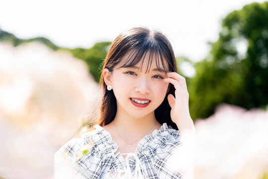 撮影会のモデルの女性