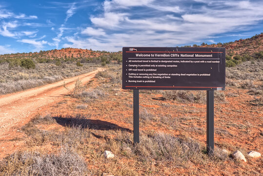 Sign provides guidelines for visitors on South Pine Tree Road in Vermilion Cliffs National Monument, Marble Canyon, Arizona