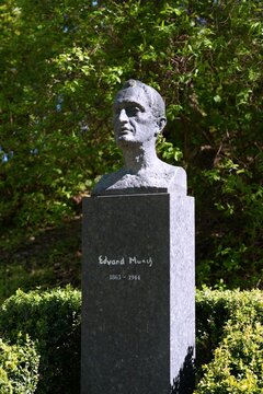 OSLO, NORWAY - MAY 7, 2026: Edvard Munch grave at The Cemetery of Our Saviour (Norwegian: Var Frelsers gravlund) in Oslo, Norway. Edvard Munch was a famous Norwegian painter.