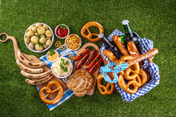 Fototapeta premium Oktoberfest picnic and barbecue food, Oktoberfest bavarian party menu