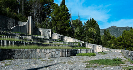 Fototapeta premium Partisan Memorial Cemetery – Yugoslav Modernist Memorial Spomenik in Mostar, Bosnia and Herzegovina, Mostar 2025-9-23 