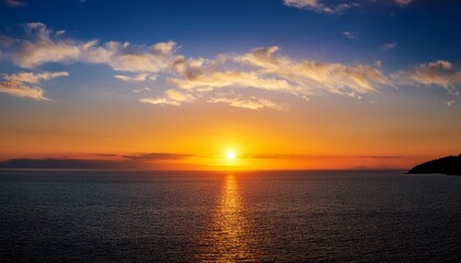 Fototapeta premium Caida Del Sol Sobre El Horizonte