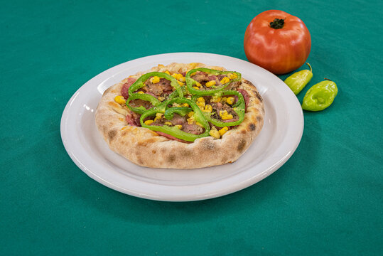 Brazilian pizza Brasileira - pizza tomato and peppers still life food