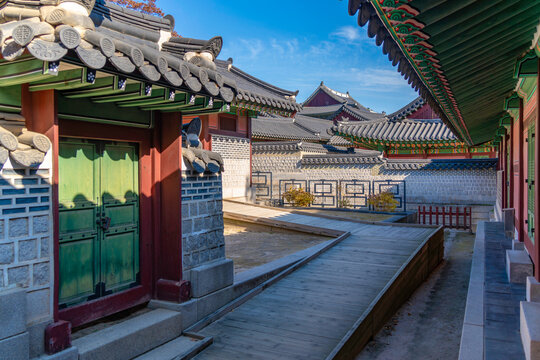 View of Unhanmun at Changdeokgung Palace on a sunny day in Jongno District, Seoul, South Korea