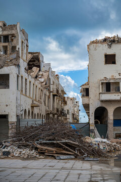 Destruction of homes in the center of Benghazi following conflict in Eastern Libya