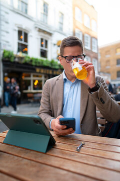 Working Remotely from a London Pub