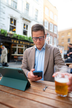 Managing Work While Visiting London