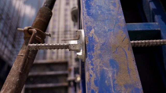 Formwork tie rod securing concrete wall formwork during construction
