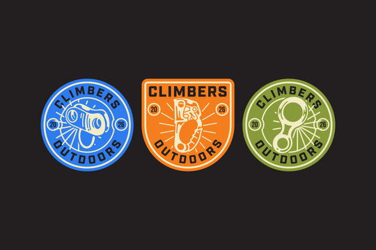 Rock climbing gear retro badge design for sport. Set collection of vintage climbing hardware badge. Climbing rustic emblem logo with belay device, pulley and figure eight illustration