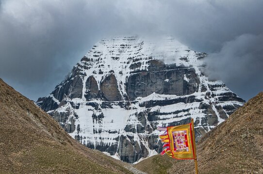 Monk before Mount Kailash, Kailash Kora, Western Tibet, Asia