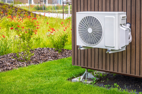 Split heating and cooling pump installed on tiny house
