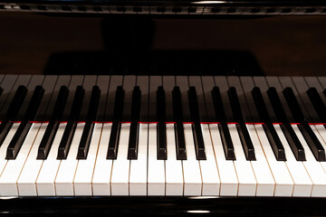 piano © smmartynenko