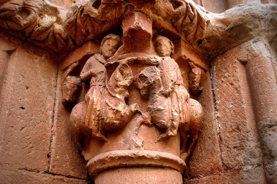 Medieval Echoes: The Romanesque Capital of San Andr&eacute;s Ap&oacute;stol in Spain