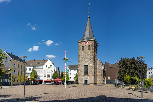 Velbert, Nordrhein-Westfalen, Deutschland - Die alte Kirche am Offers in Velbert.