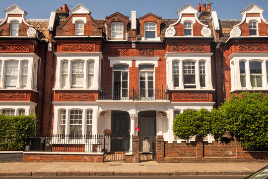 LONDON - Parsons Green terraced houses &ndash; Ornate red-brick Victorian terraces with white detailing in Fulham SW6.