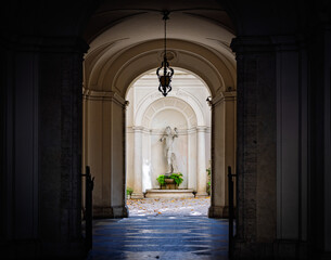 Fototapeta premium Classical statue courtyard