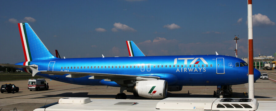 A&eacute;roport International de Paris Orly - Avion Ita Airways