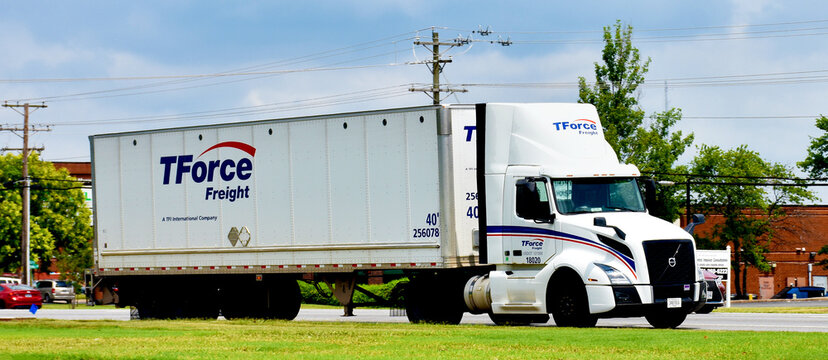 TForce Freight Transport Company Truck, VA, USA
