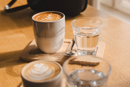 flat white in a cup speciality coffe latte art