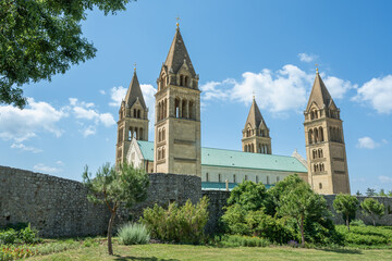 Obraz premium The Four Towers of Pécs