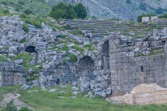 Various images of the ancient city of Sagalassos, located within the borders of Burdur province in T&uuml;rkiye.
